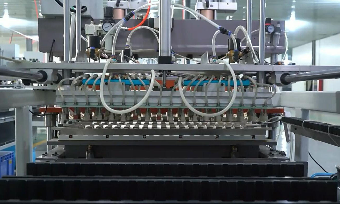 Fully automatic mechanized production of bamboo cutlery